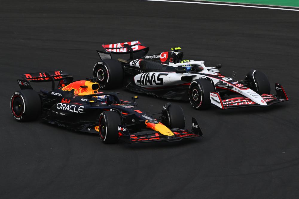 纸面上的巨 纸面上的巨